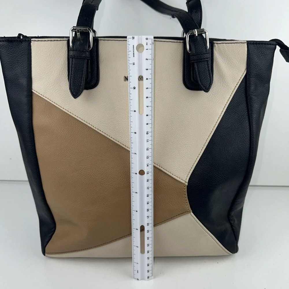 Nine West Black, Cream, and Tan Tote with Matching Wallet. - Picture 5 of 6